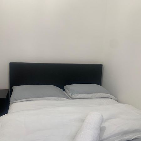 Norwood L A Place Croydon, London 빌라 외부 사진